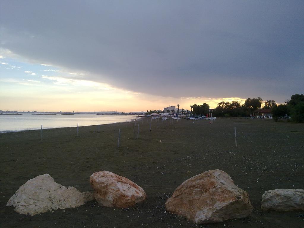 Kermia Beach Apartment Lárnaca Habitación foto