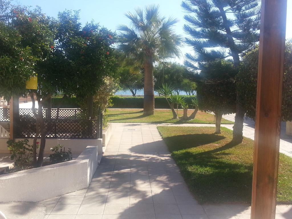 Kermia Beach Apartment Lárnaca Habitación foto