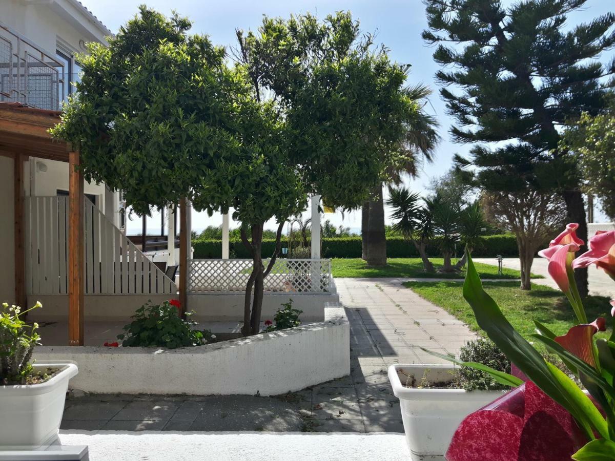 Kermia Beach Apartment Lárnaca Exterior foto